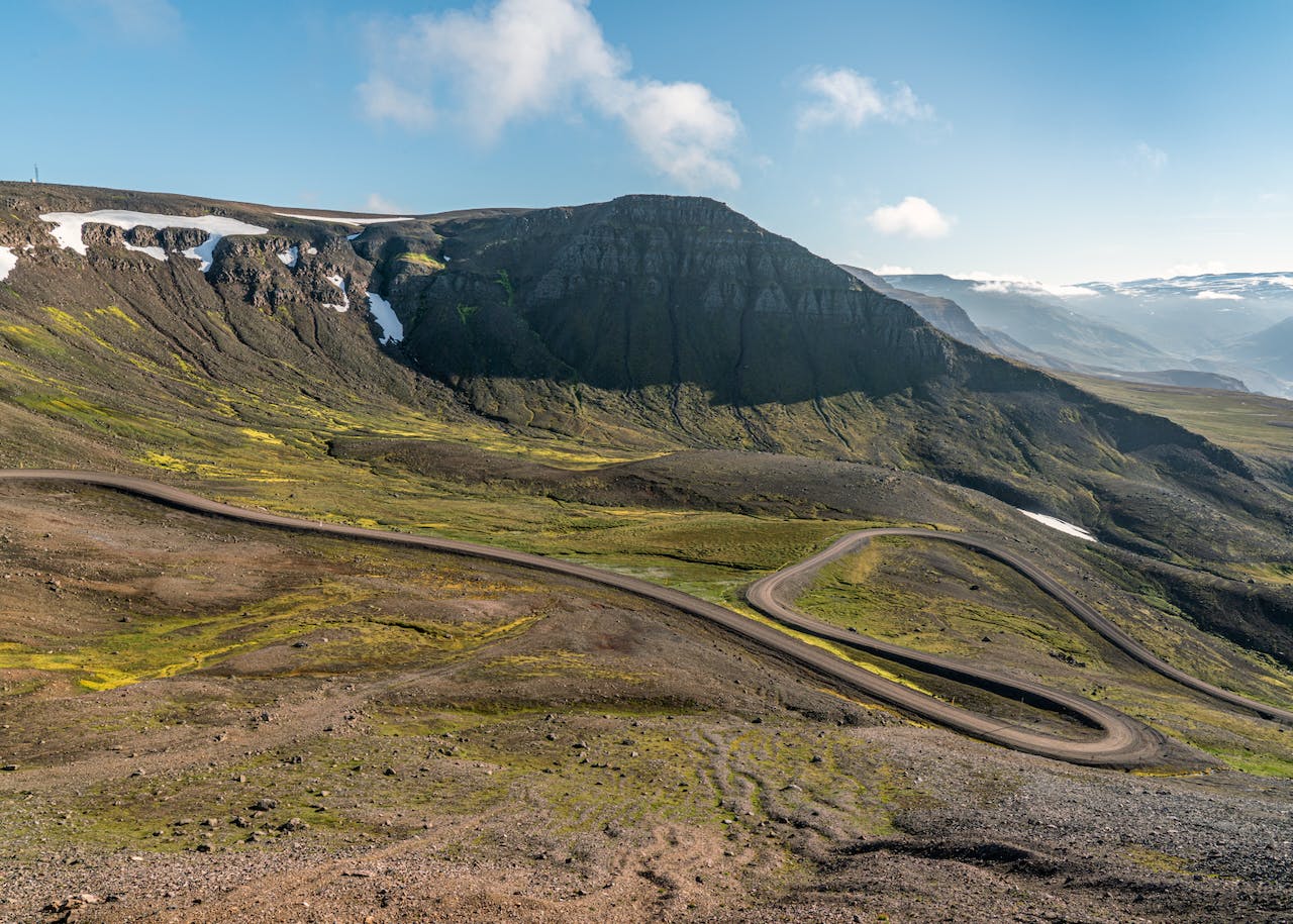 Hellisheiði Eystri mountain road