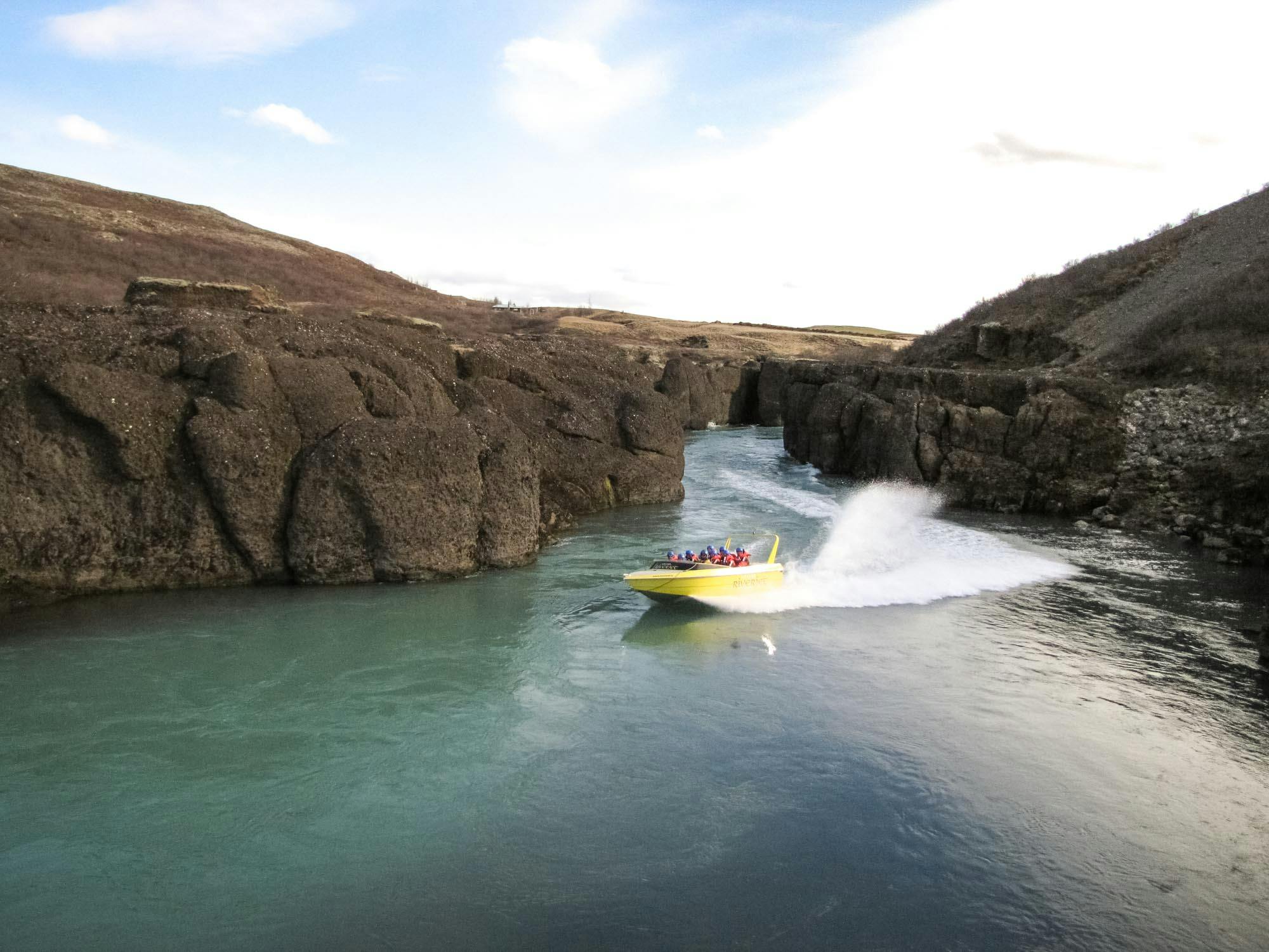 Fast adventures on a speed boat in Hvítá