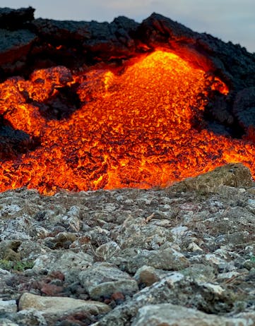 Lava moving forth from the Fagradalsfjall Volcano