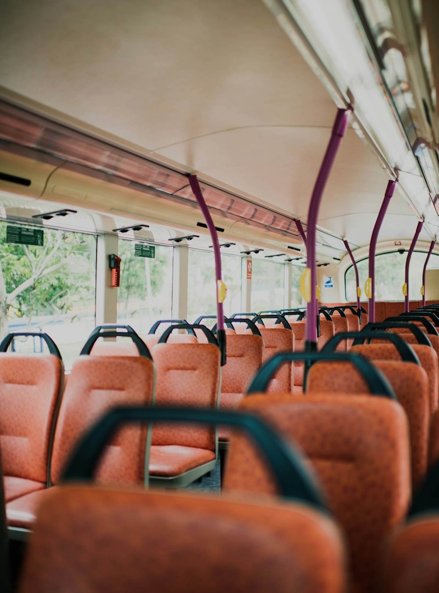 6 easy ways to have a sustainable life: take the bus