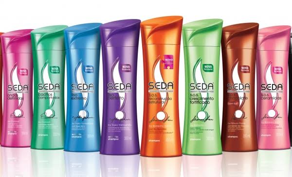A utilização de cores diferentes para os diferentes tipos de shampoo. Foto: Seda.