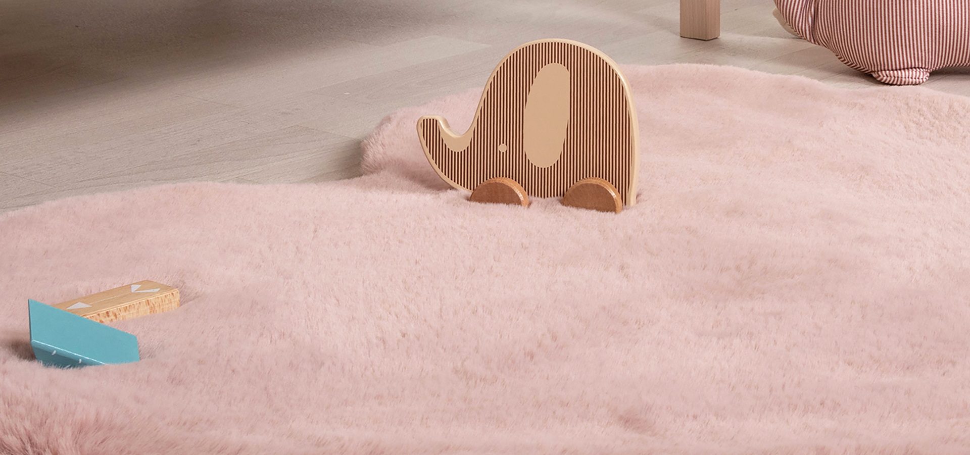 babykamer vloerkleed roze hart