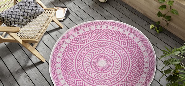 rond balkonkleed roze