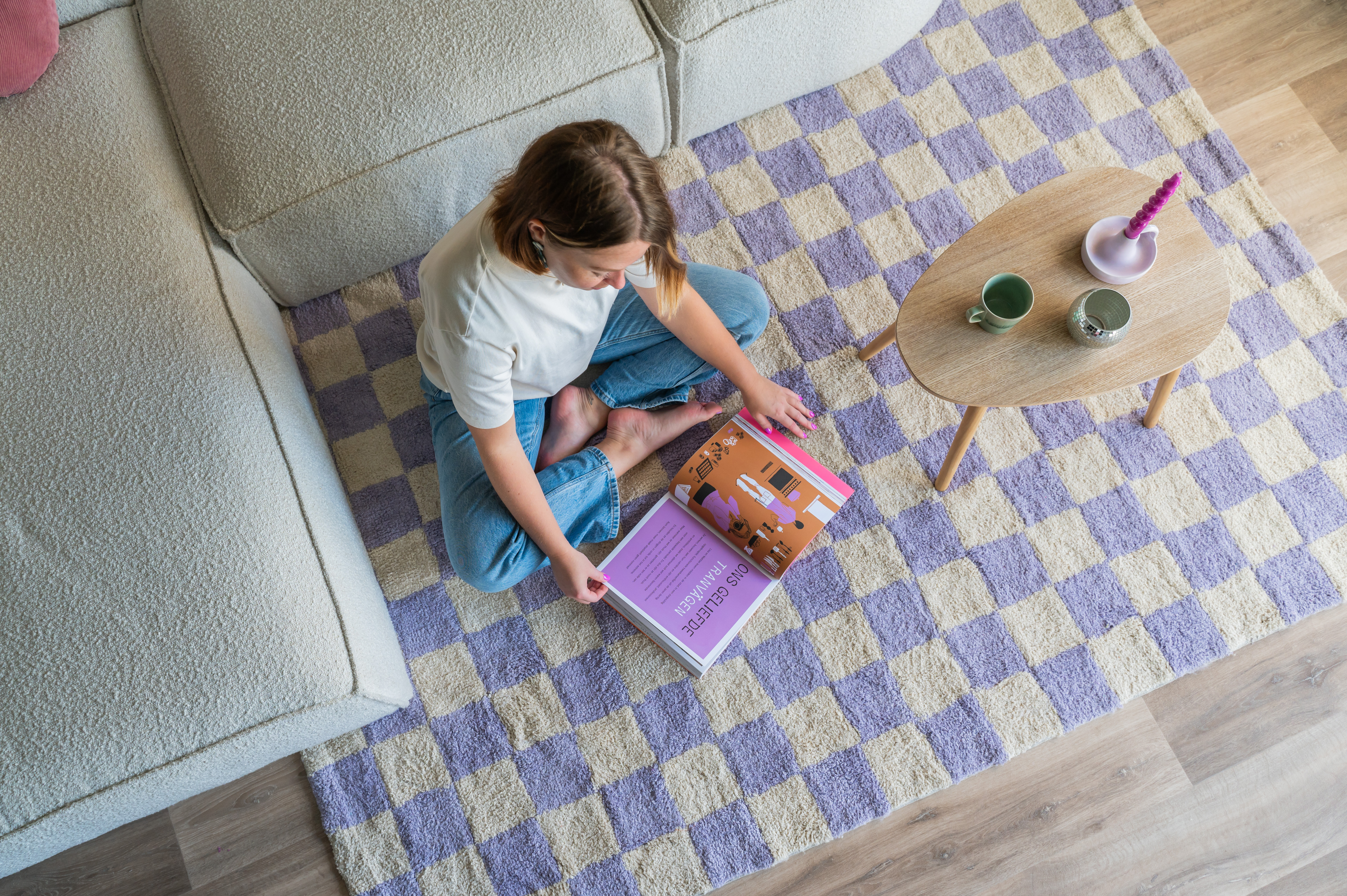 dywan vintage w szachownicę