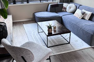 vloerkleed-blauwe-bank