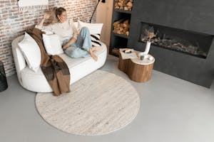 Feline rond wit gemeleerd