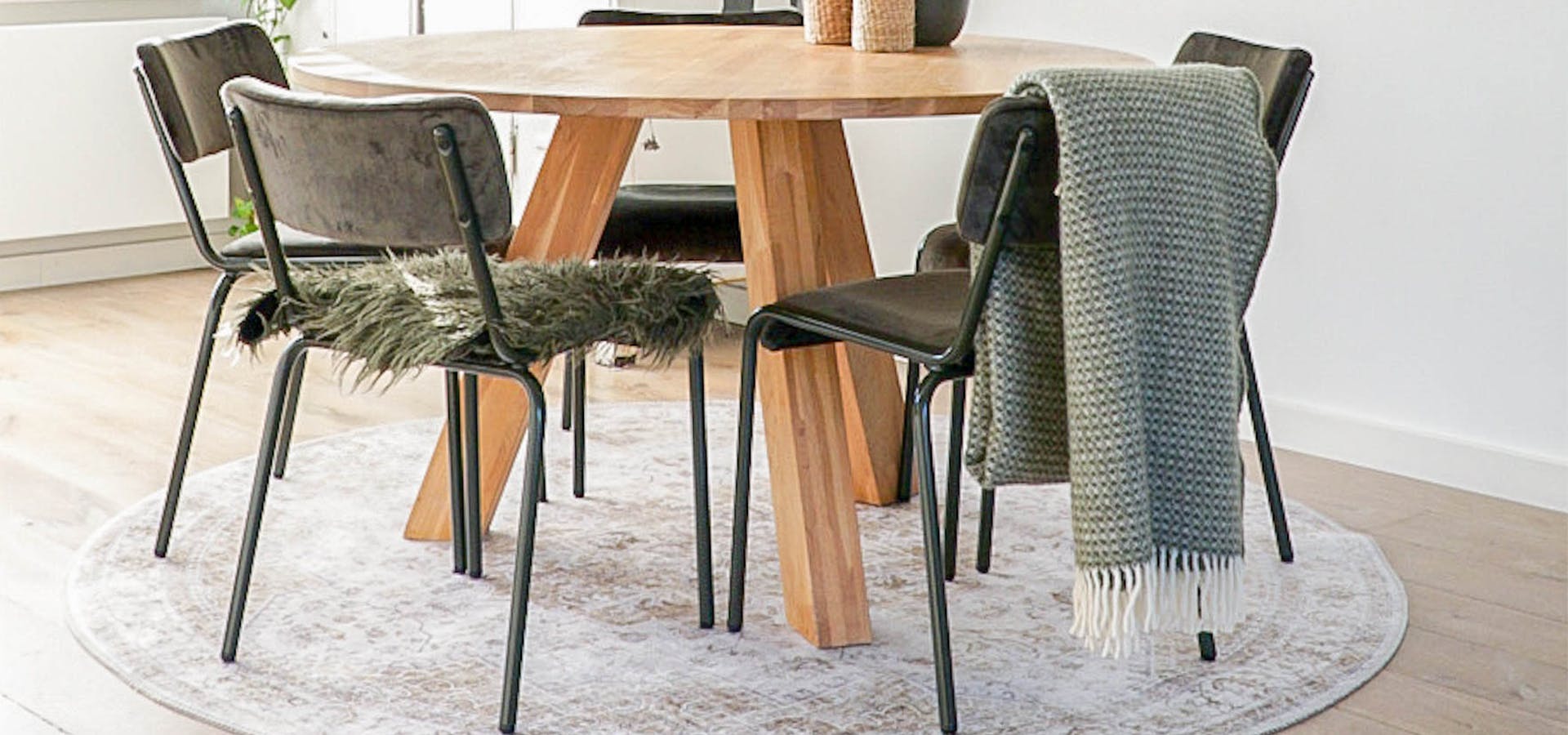 Lago Teppich Grün Esszimmer