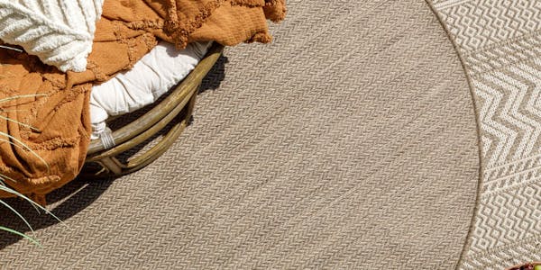 Tipps zur Pflege und Reinigung Deines Outdoor Teppichs