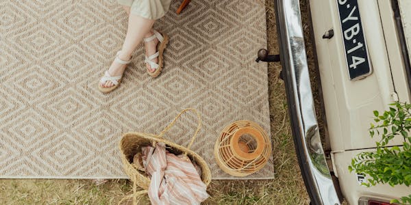beige teppich outdoor camping