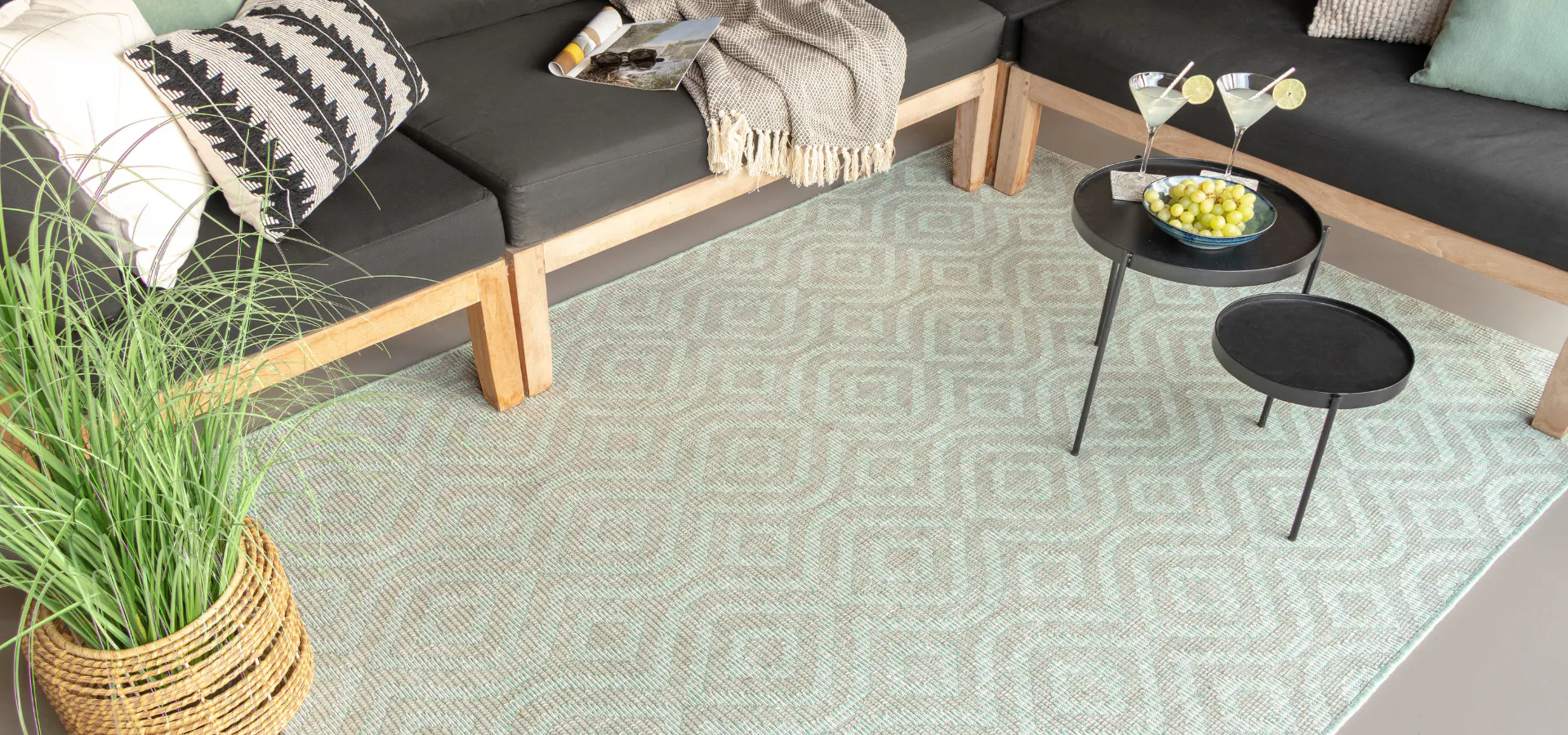Tipps zur Pflege und Reinigung Deines Outdoor Teppichs