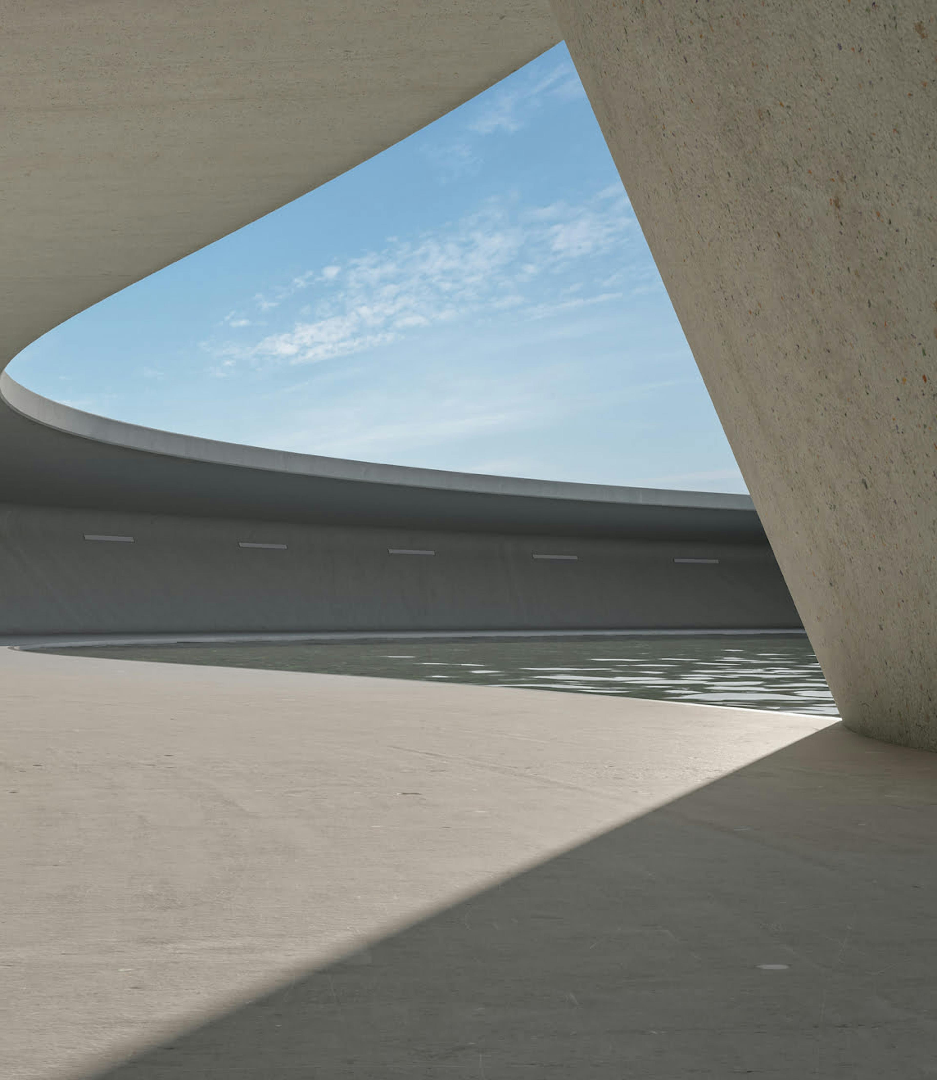 Curved road