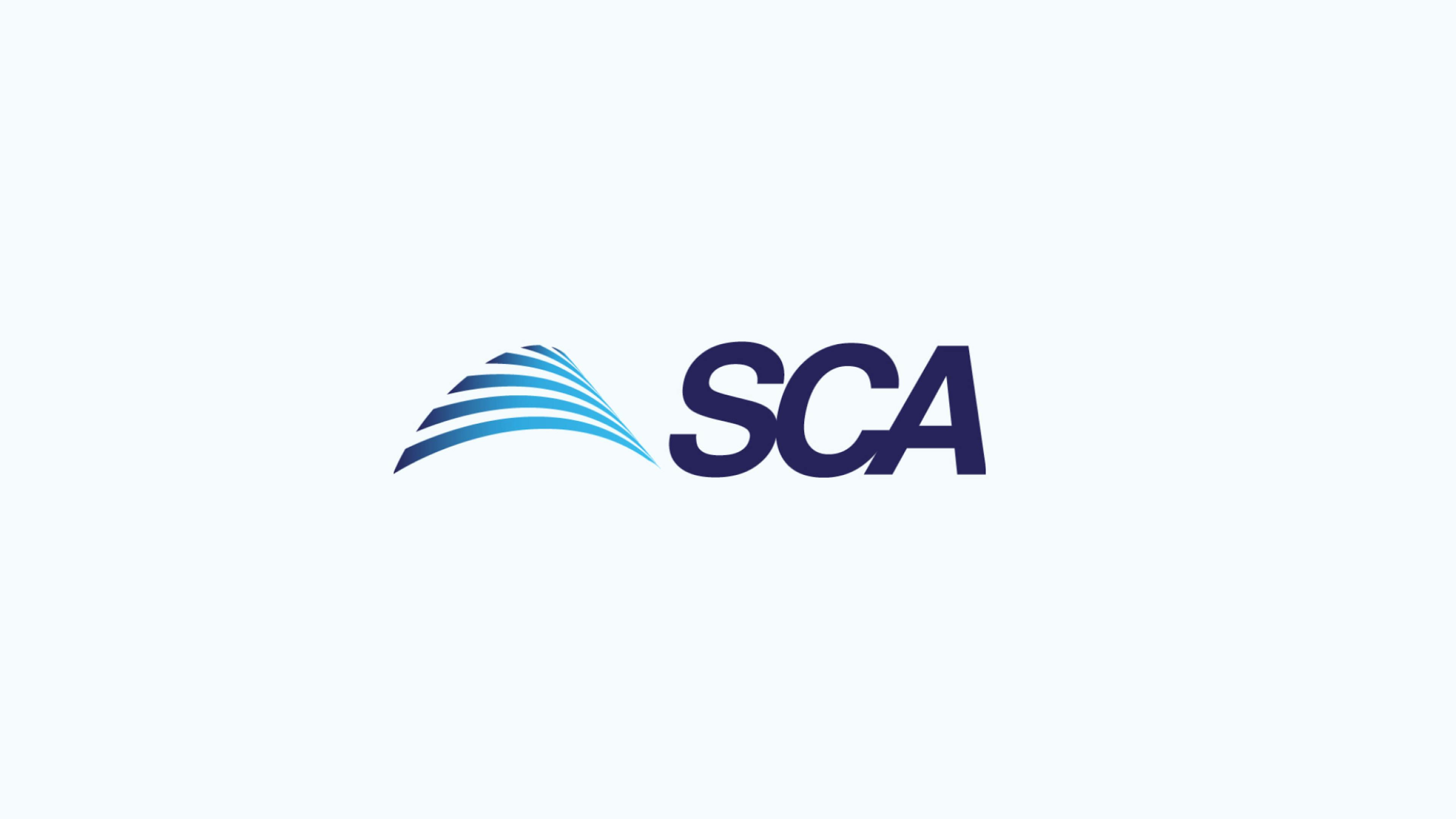 SCA Logo auf hellblauem Hintergrund