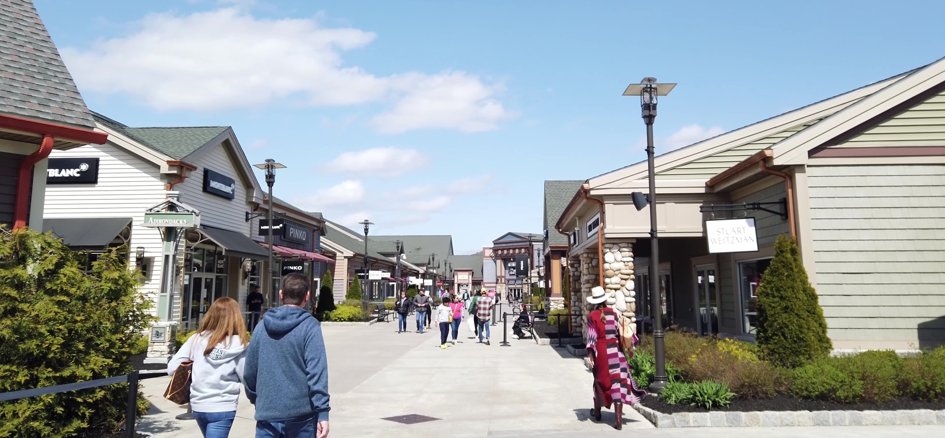 Woodbury Common Premium Outlets adds 7 stores