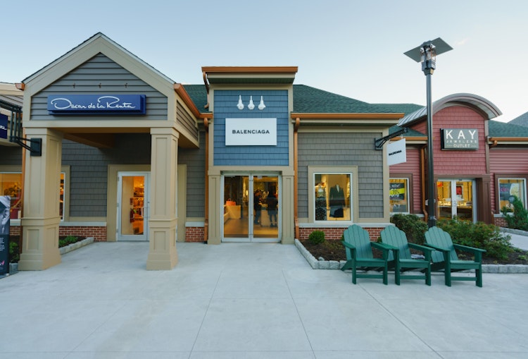 Your Guide to Woodbury Common Blog PLAY airlines