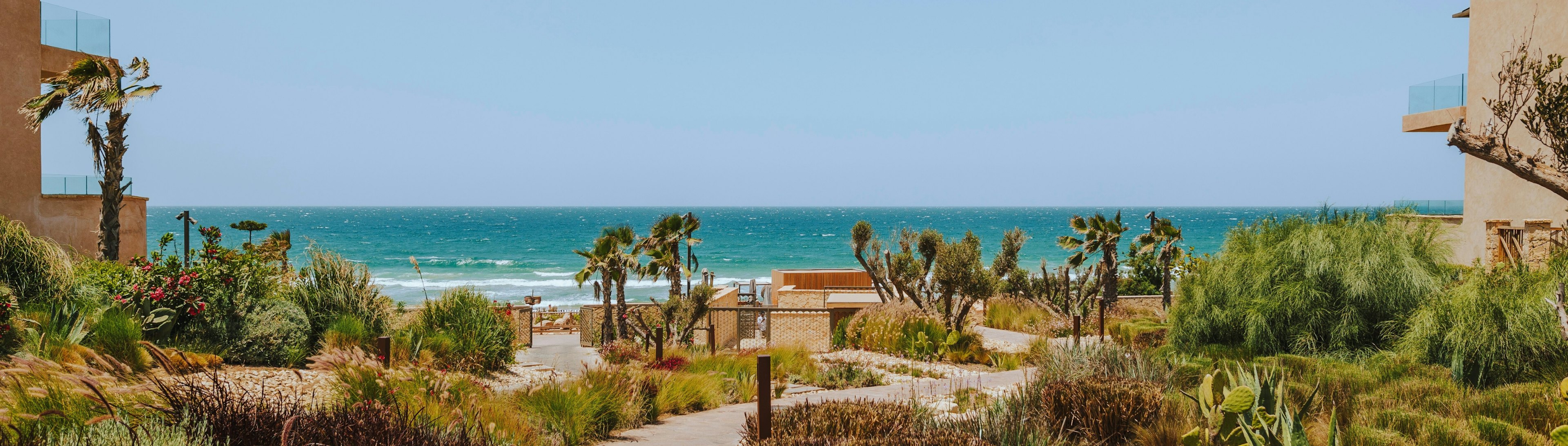Sólríkur dagur á strandlengju Agadir í Marokkó
