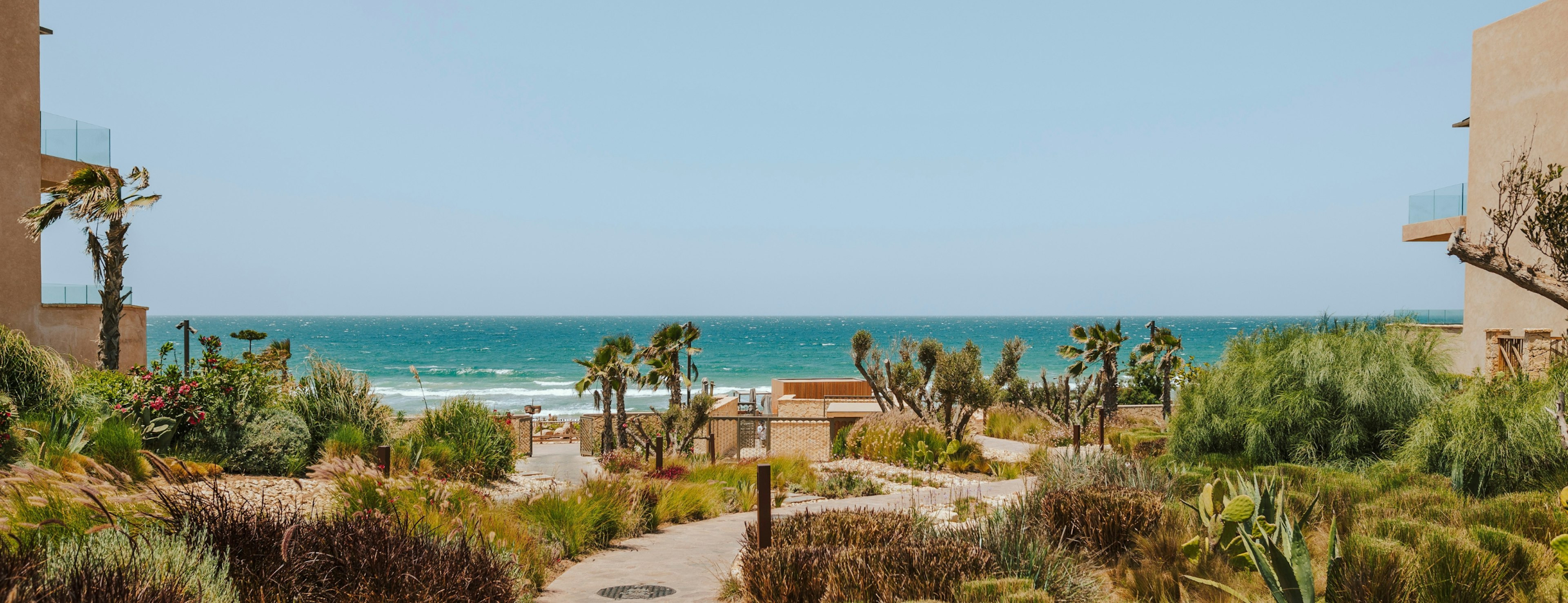Sólríkur dagur á strandlengju Agadir í Marokkó