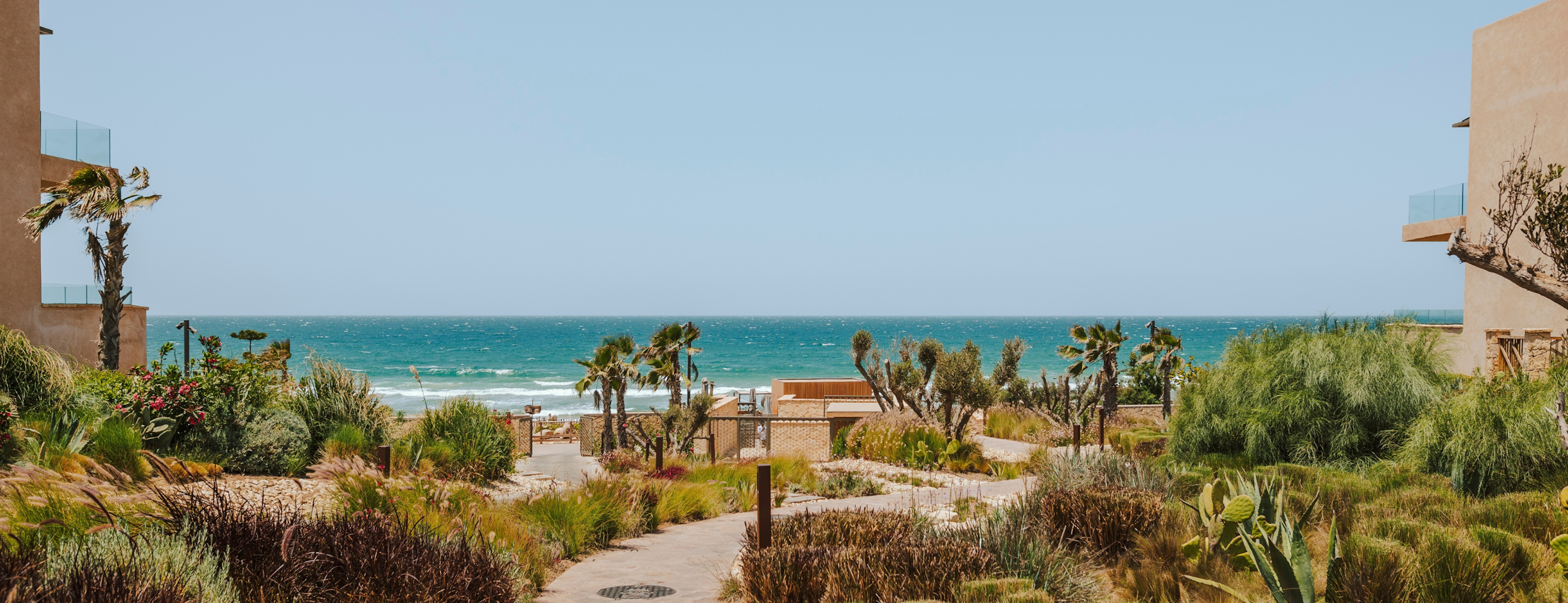 Sólríkur dagur á strandlengju Agadir í Marokkó