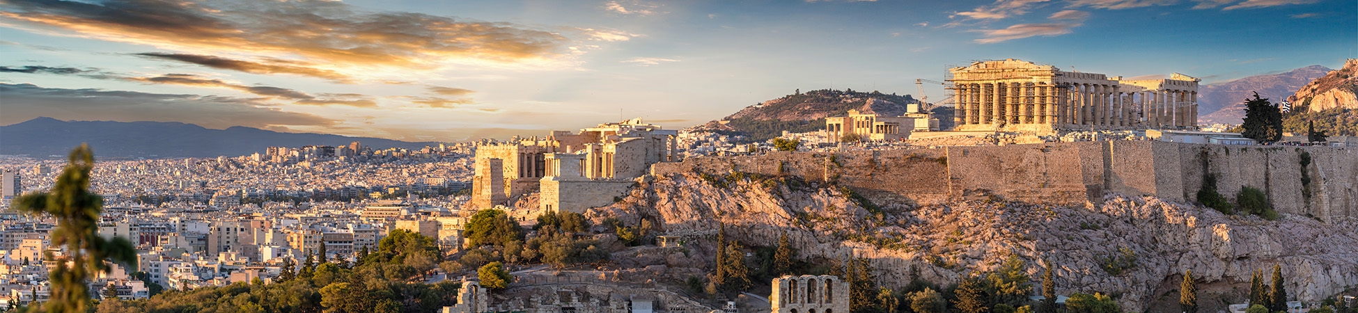 skyline view of ruins of acropolis during the sunny day, Athens