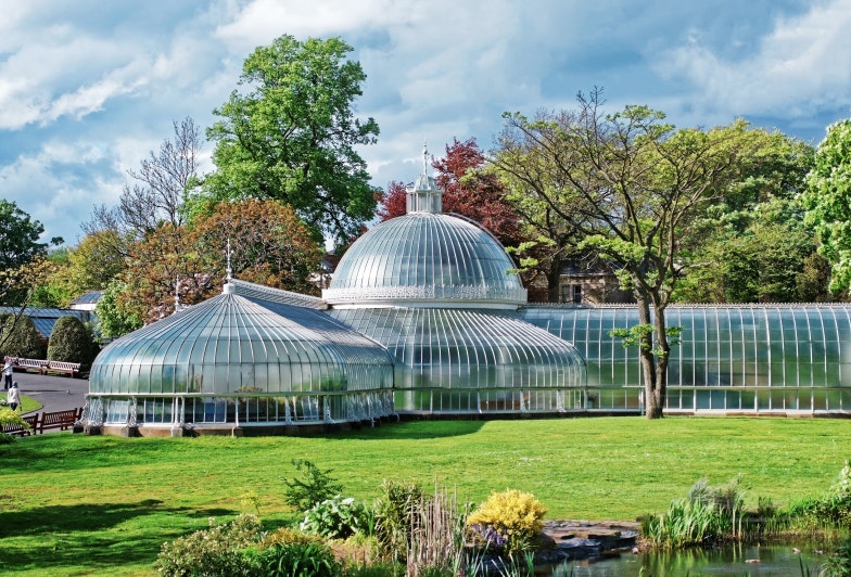 Glasgow Botanic Gardens on a sunny day