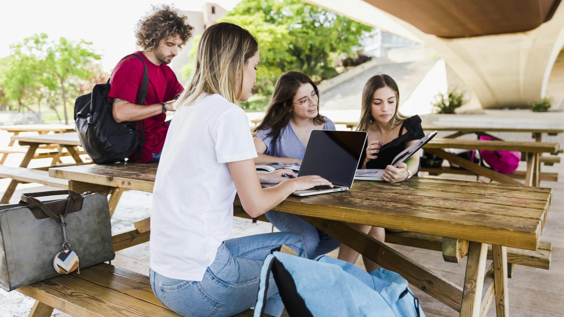 On t'aide à choisir tes spécialités au lycée