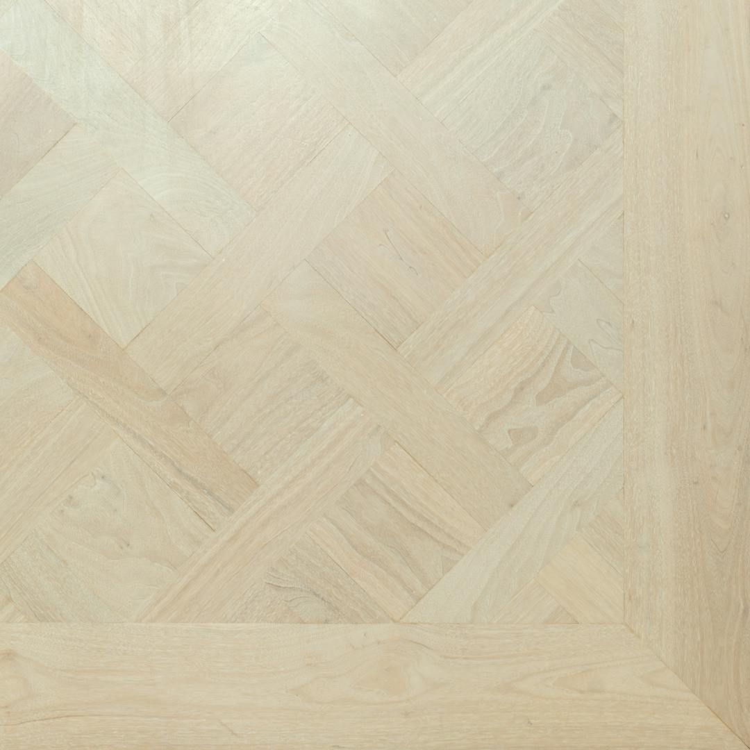 Continuous Versailles Prime Siberian Walnut