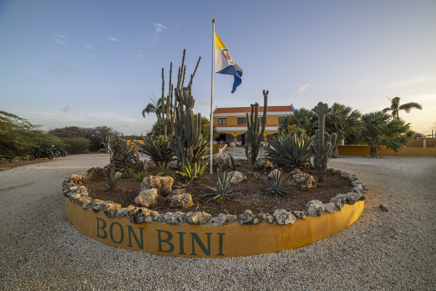 Bon Bini - Welcome to Wanapa