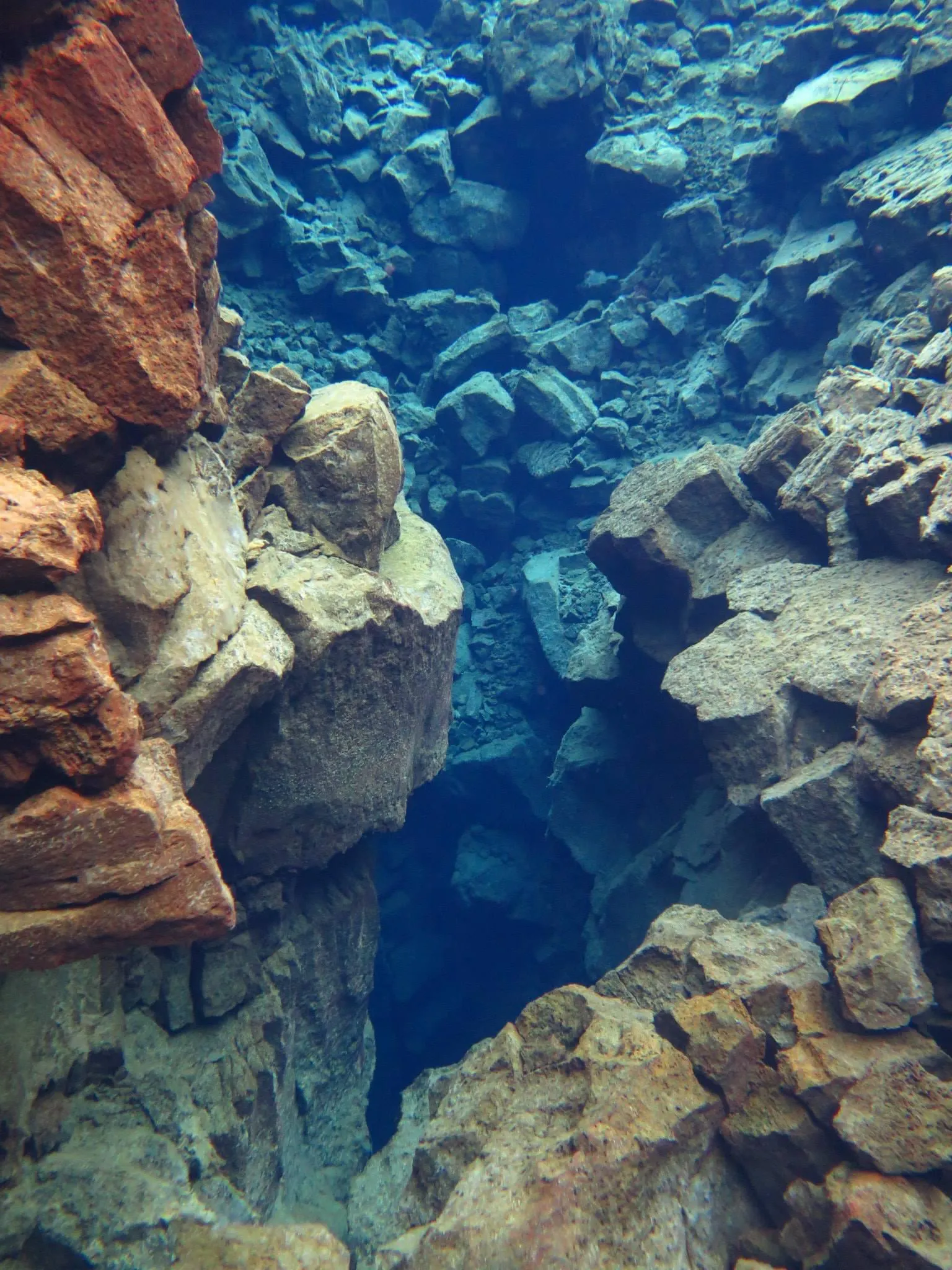 closer look at the Silfra Fissure