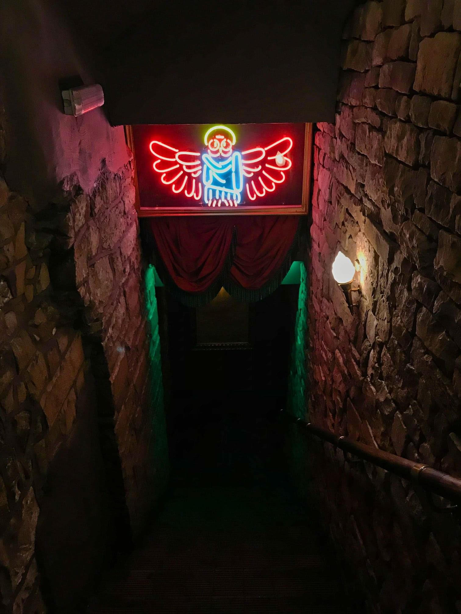 Hoot the Redeemer in Edinburgh, Scotland