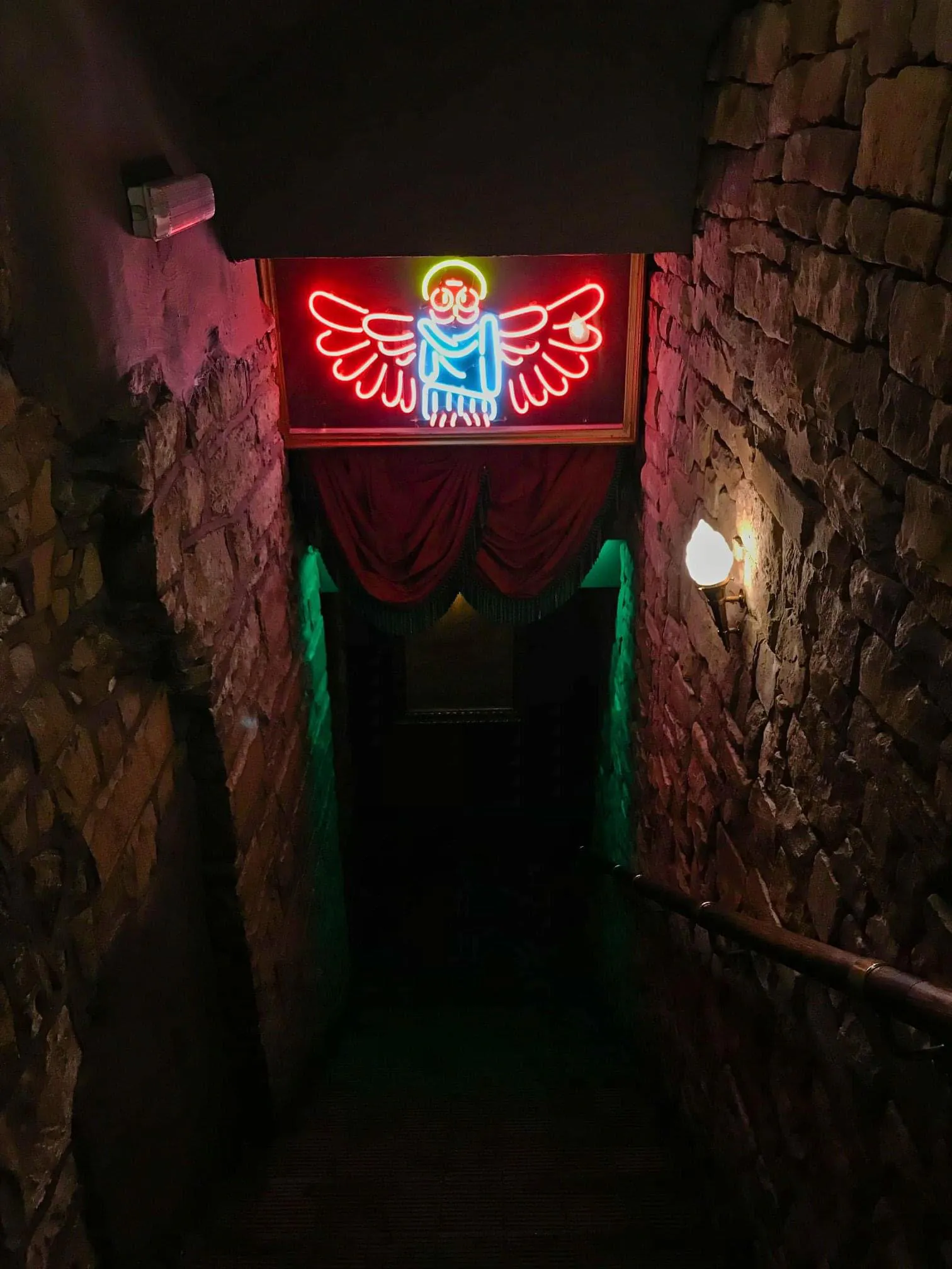 Hoot the Redeemer in Edinburgh, Scotland