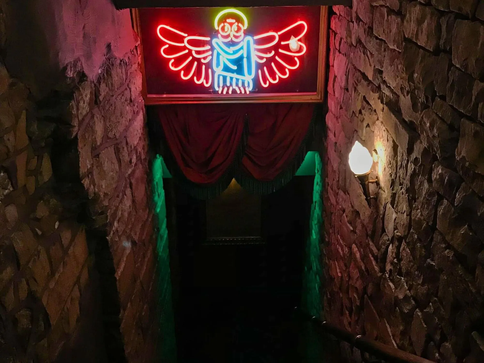 Hoot the Redeemer in Edinburgh, Scotland
