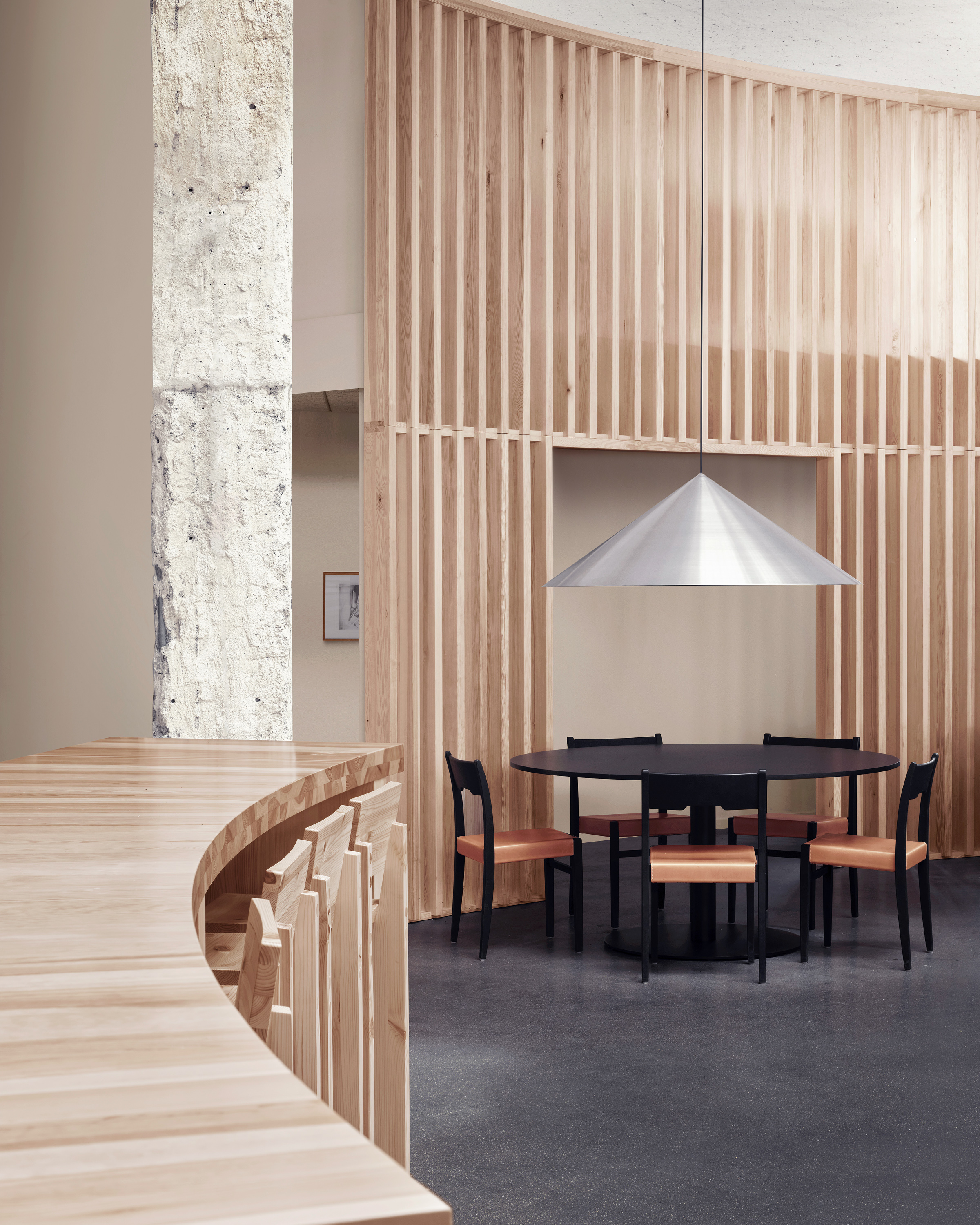 w151 Extra large pendant – Design: Claesson Koivisto Rune