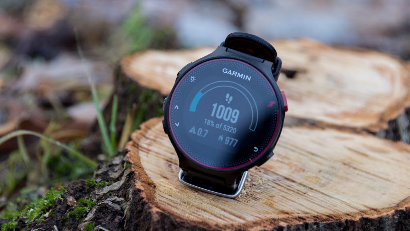 watchcookie - Garmin Forerunner 235 smartwatch review