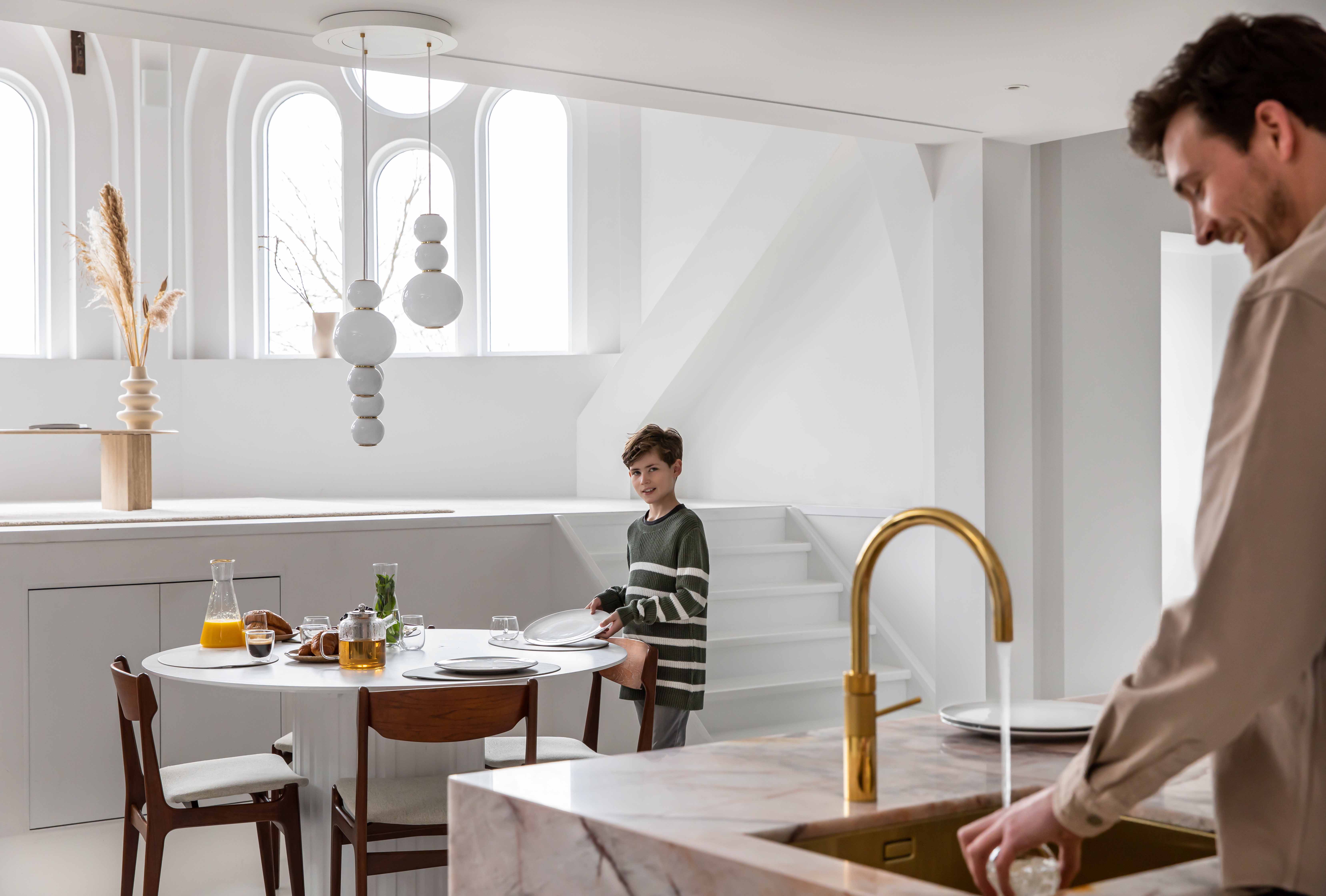 waterontharder reinigen met harscleaner