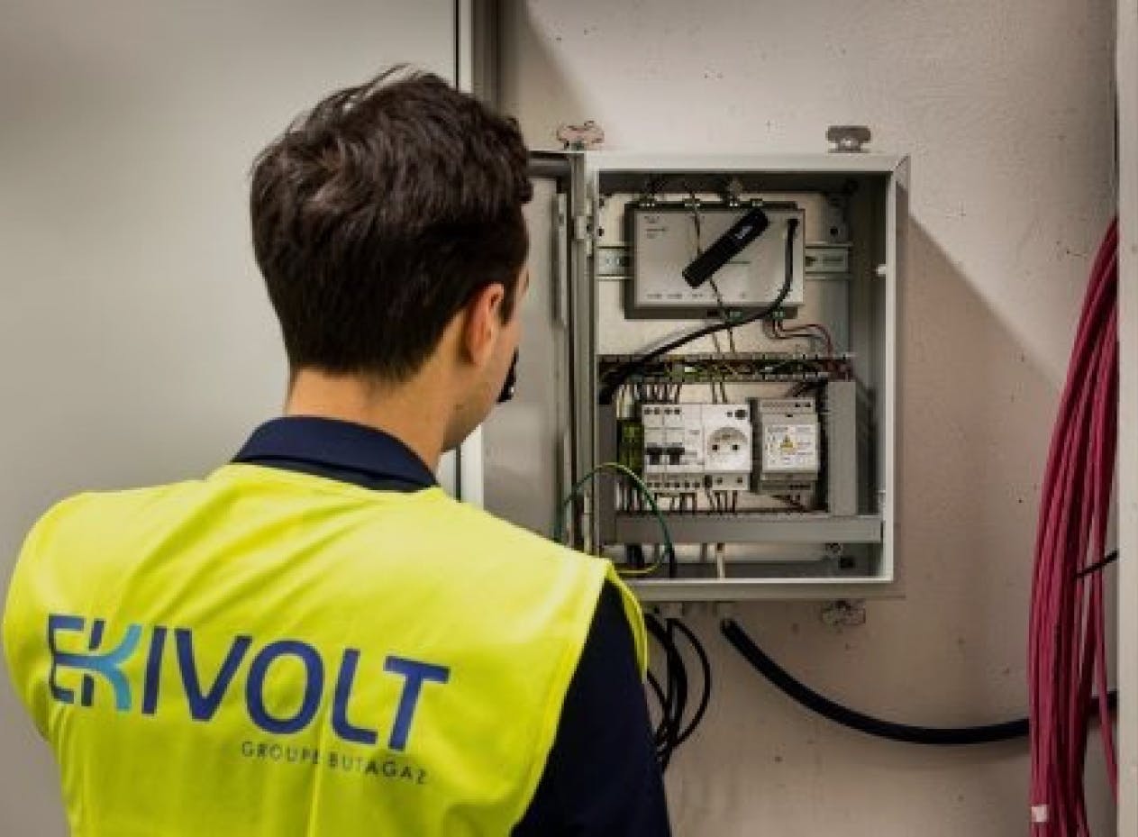 EKIVOLT deploys its energy distribution solution for the tertiary sector with Wattsense.