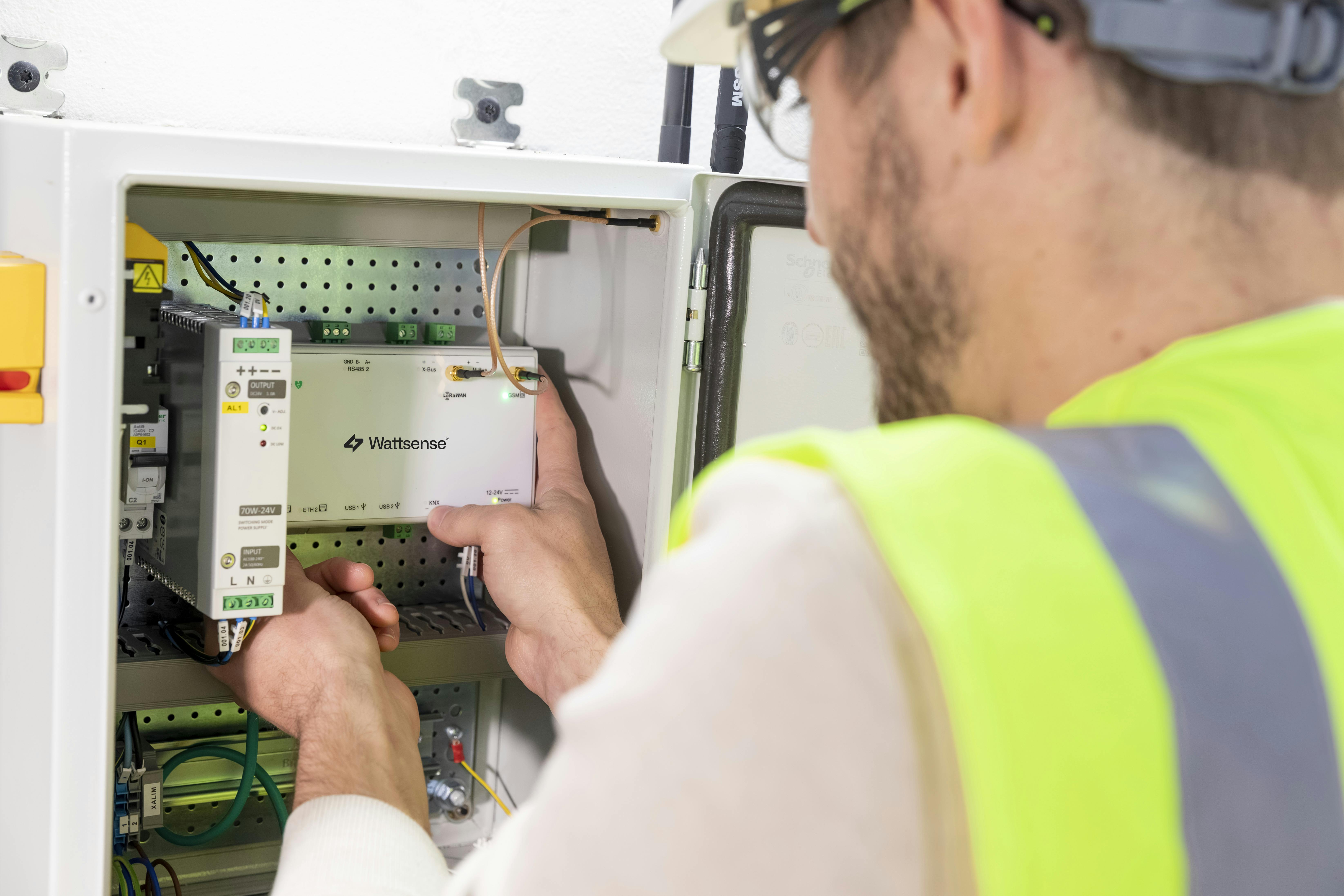 installation de la solution Wattsense dans une armoire électrique