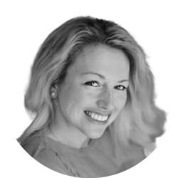 Headshot of Debbie