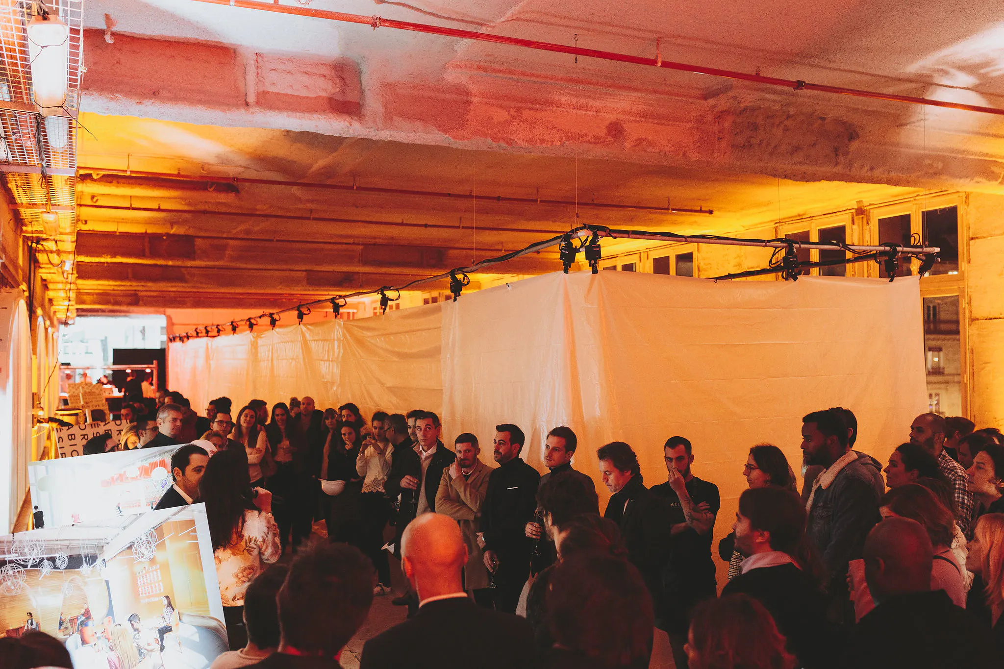 foule attendant l'évènement pour le dîner de chantier du Coca-Cola Street Food Market