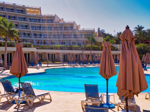 Outdoor Cabana Pool - JW Marriott