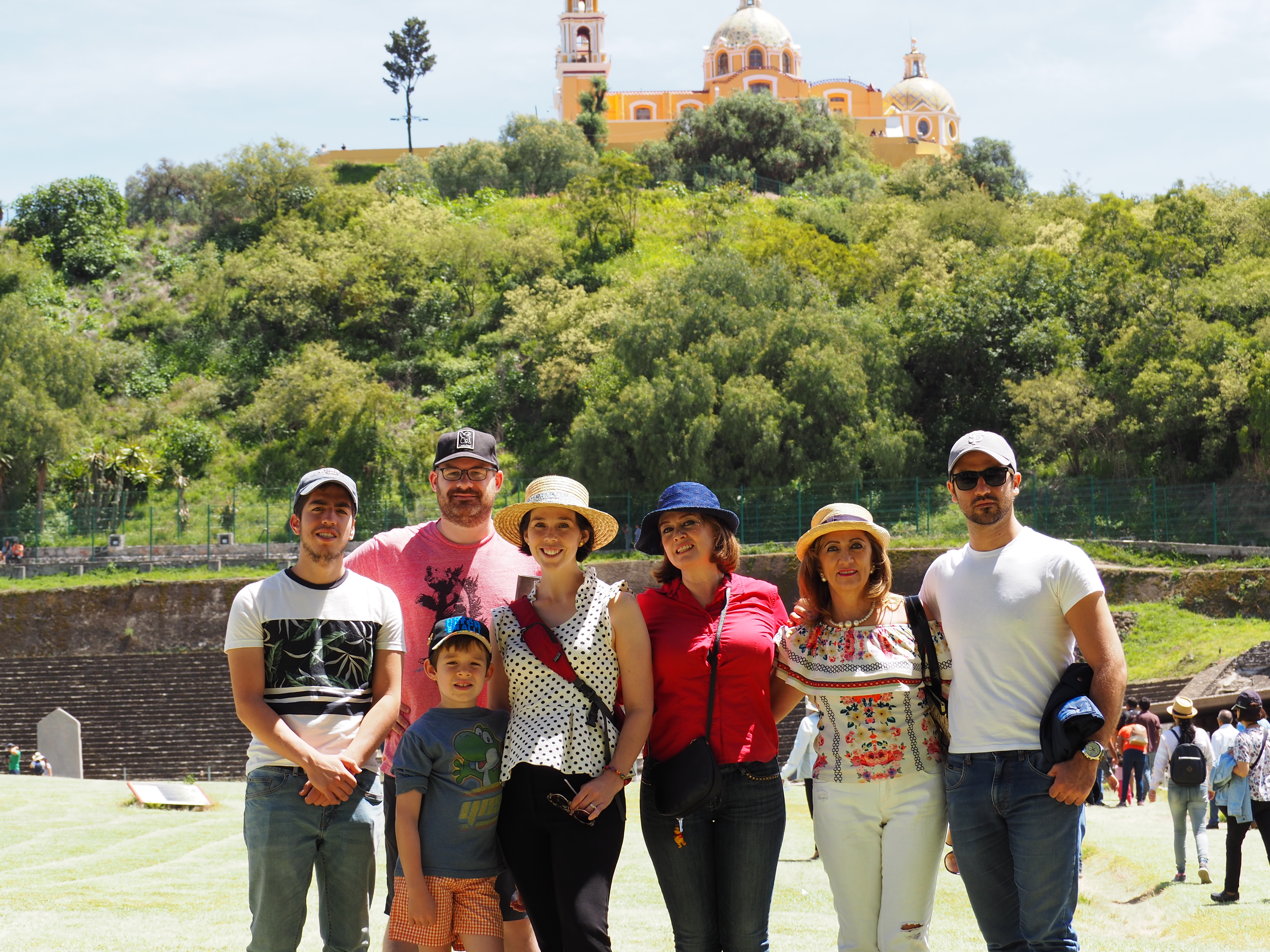 Family in front of Cholula pyramid