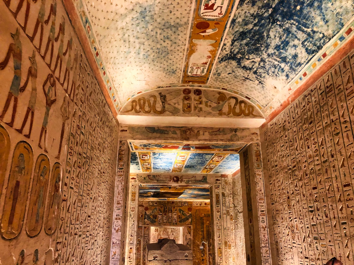 Hallway into the tomb of Ramses IV