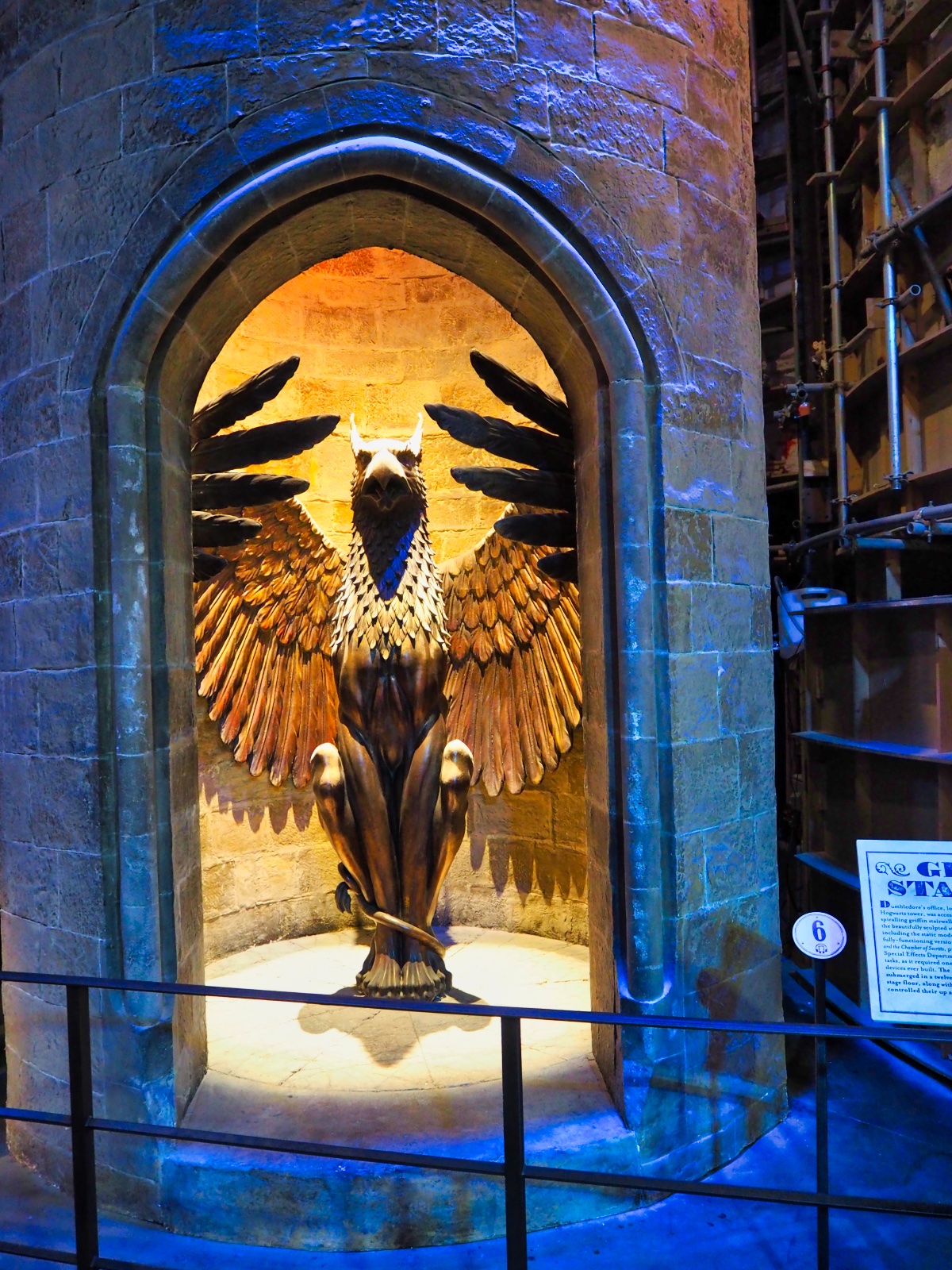 Entrance to Dumbledor's office