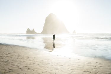 meditation on the beach is a good way to relax