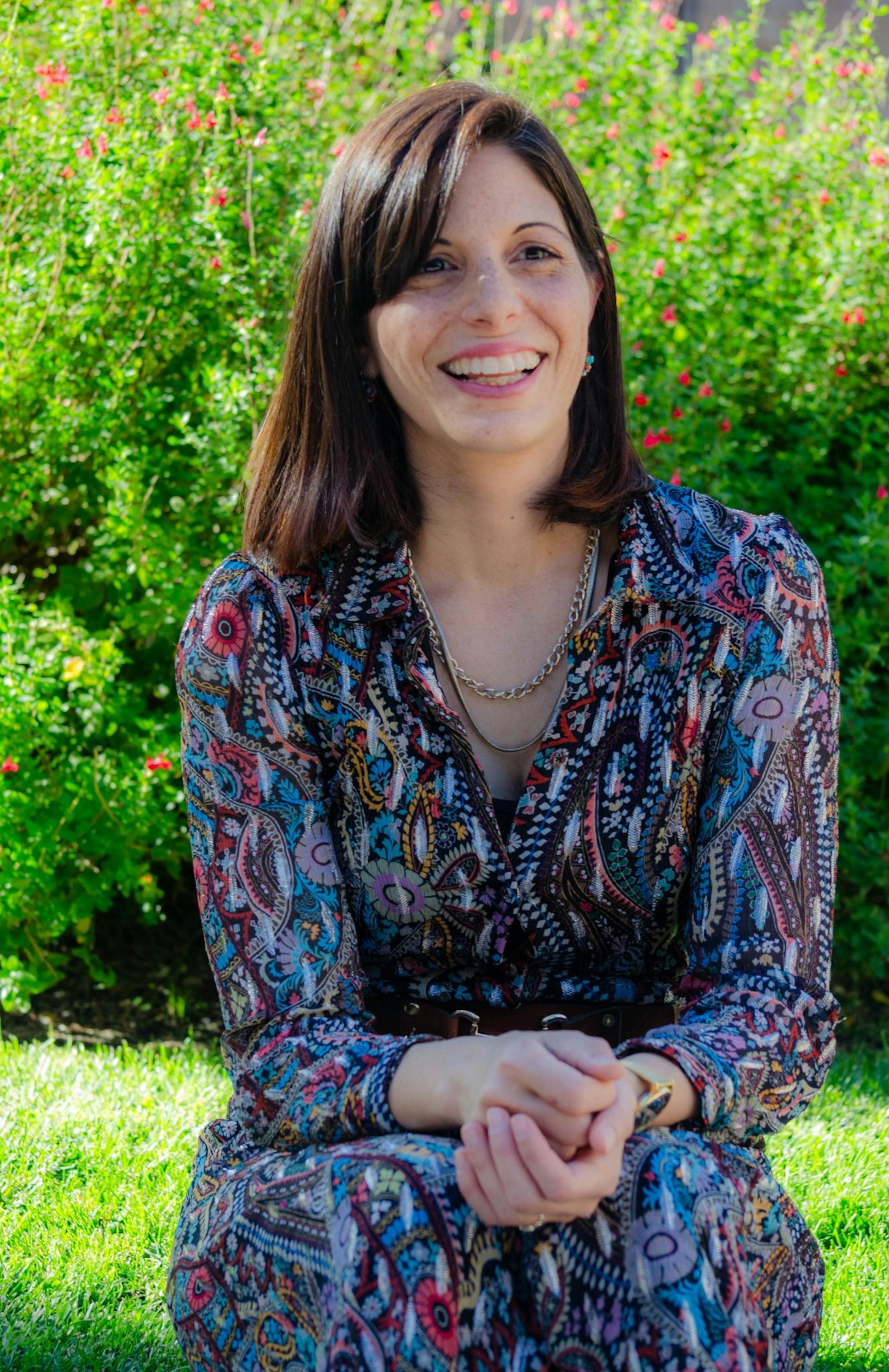 Elena Oposite