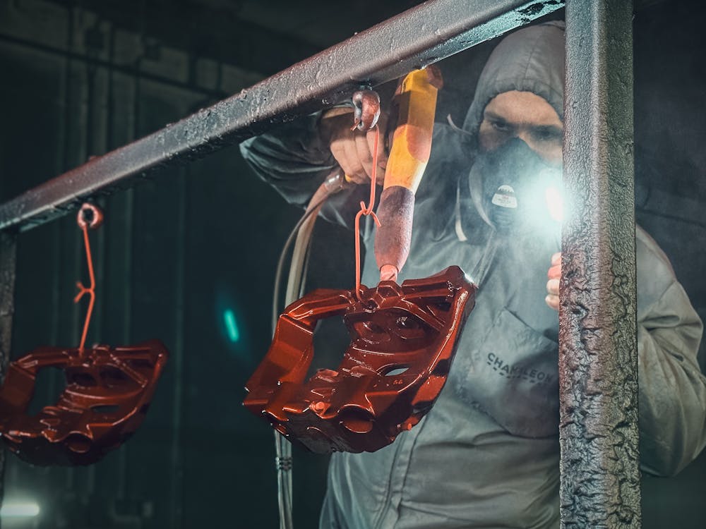 Pulverbeschichtung Bremsanlage Audi RS TT Bremssattel Träger