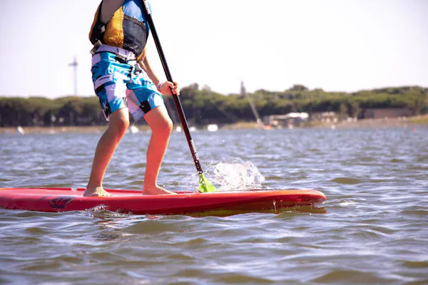 Sport acquatici nei campi estivi di Alicante
