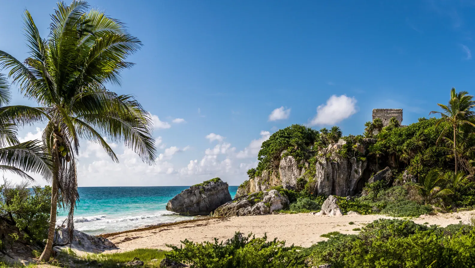 la spiaggia nella città di Tulum