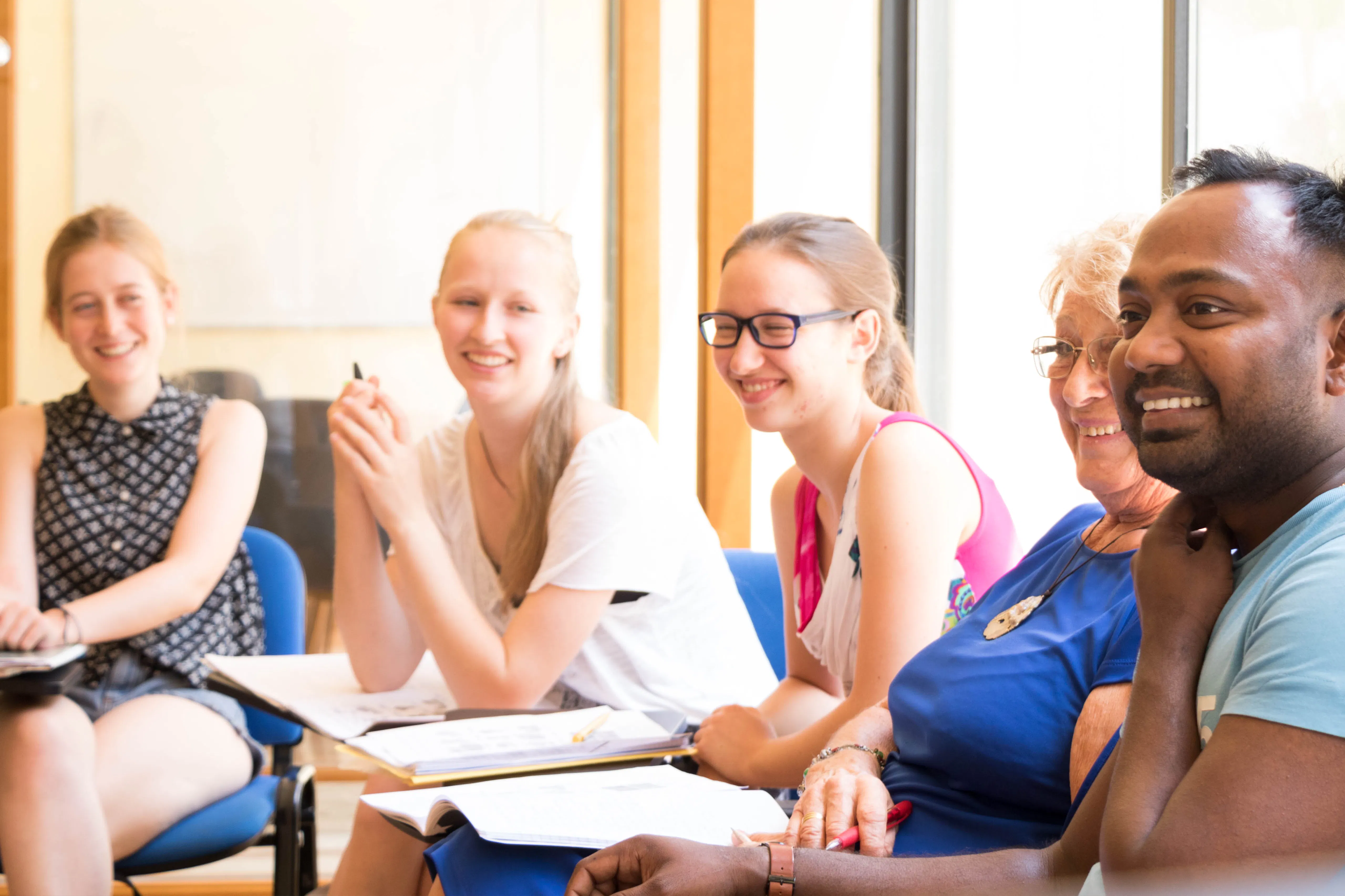 Aprenda espanhol em Barcelona com professores especialistas e estudantes internacionais em um ambiente de aprendizagem dinâmico