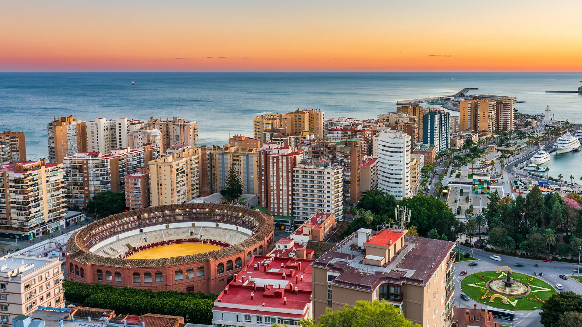 Estude espanhol em Málaga durante um ano letivo e aproveite um aprendizado imersivo à beira-mar Mediterrâneo