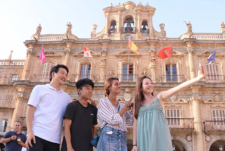 Aprenda espanhol em Salamanca, berço do castelhano puro e de uma das universidades mais prestigiadas da Espanha