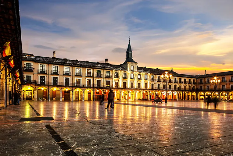 Pôr do sol na Plaza Mayor